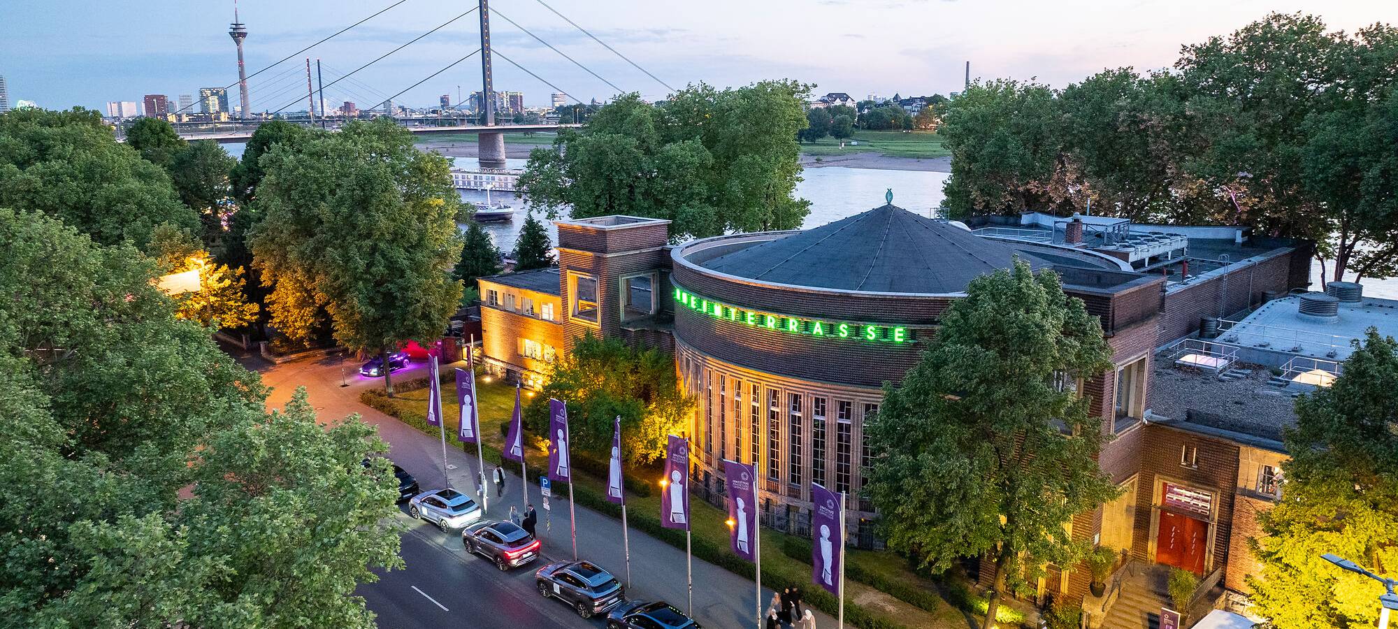 D. Sports Awards werden verliehen