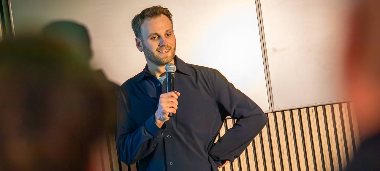 Leon Windscheidt – hautnah: Ein unvergesslicher Abend für Aktion Lichtblicke