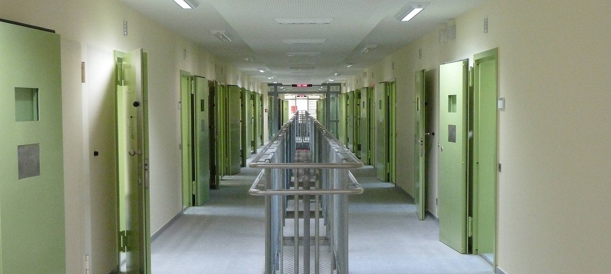 Blick in das Hafthaus der JVA in Düsseldorf.