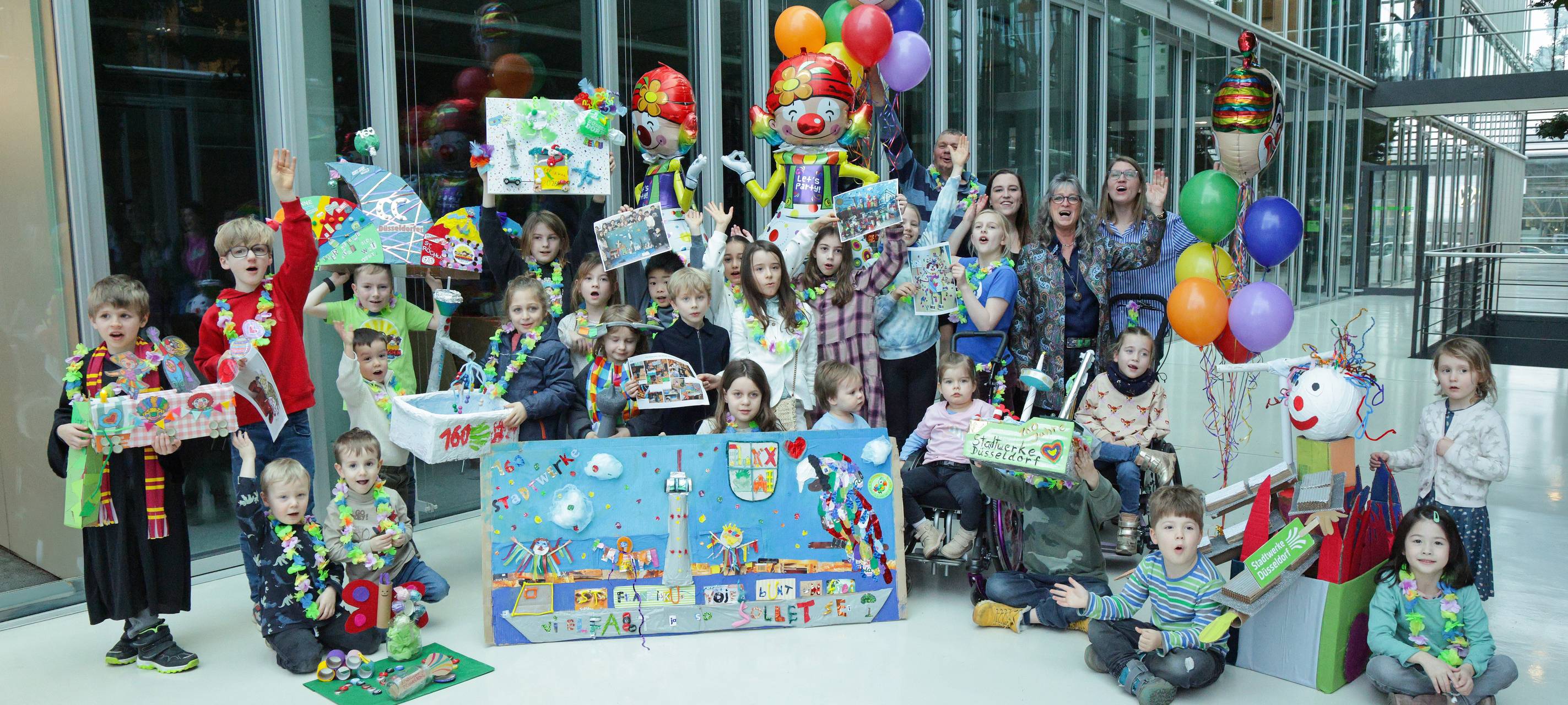 Gruppenfoto mit den Gewinnern von "Kamelle för Pänz" 2026