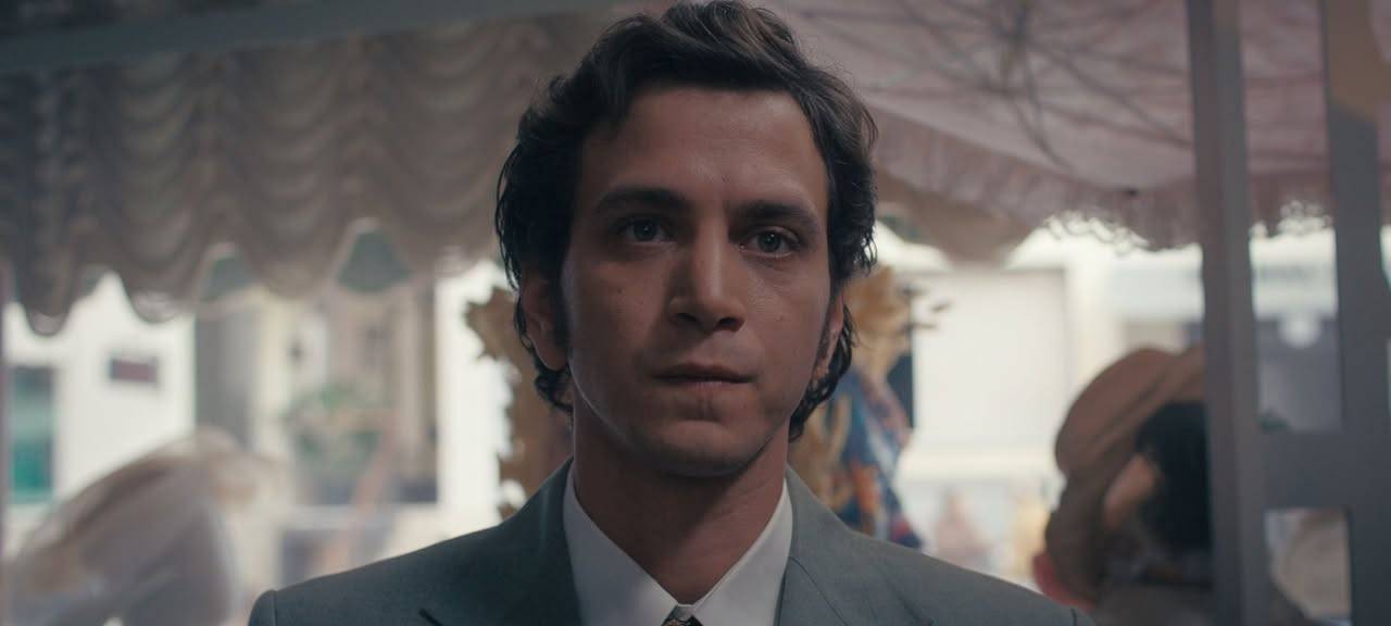 Kemal geht eine verhängnisvolle Liebschaft ein.