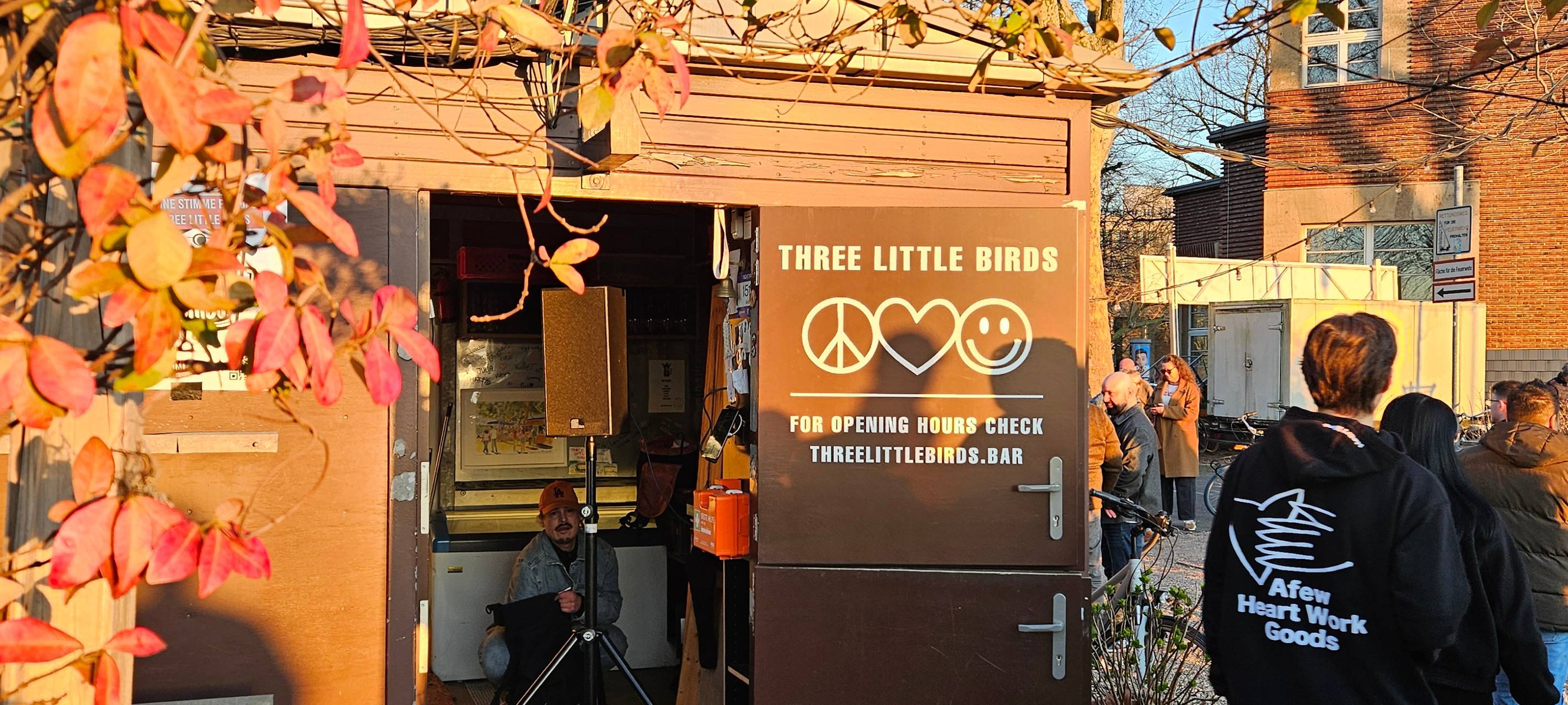 Tür vom Biergarten Three little Birds