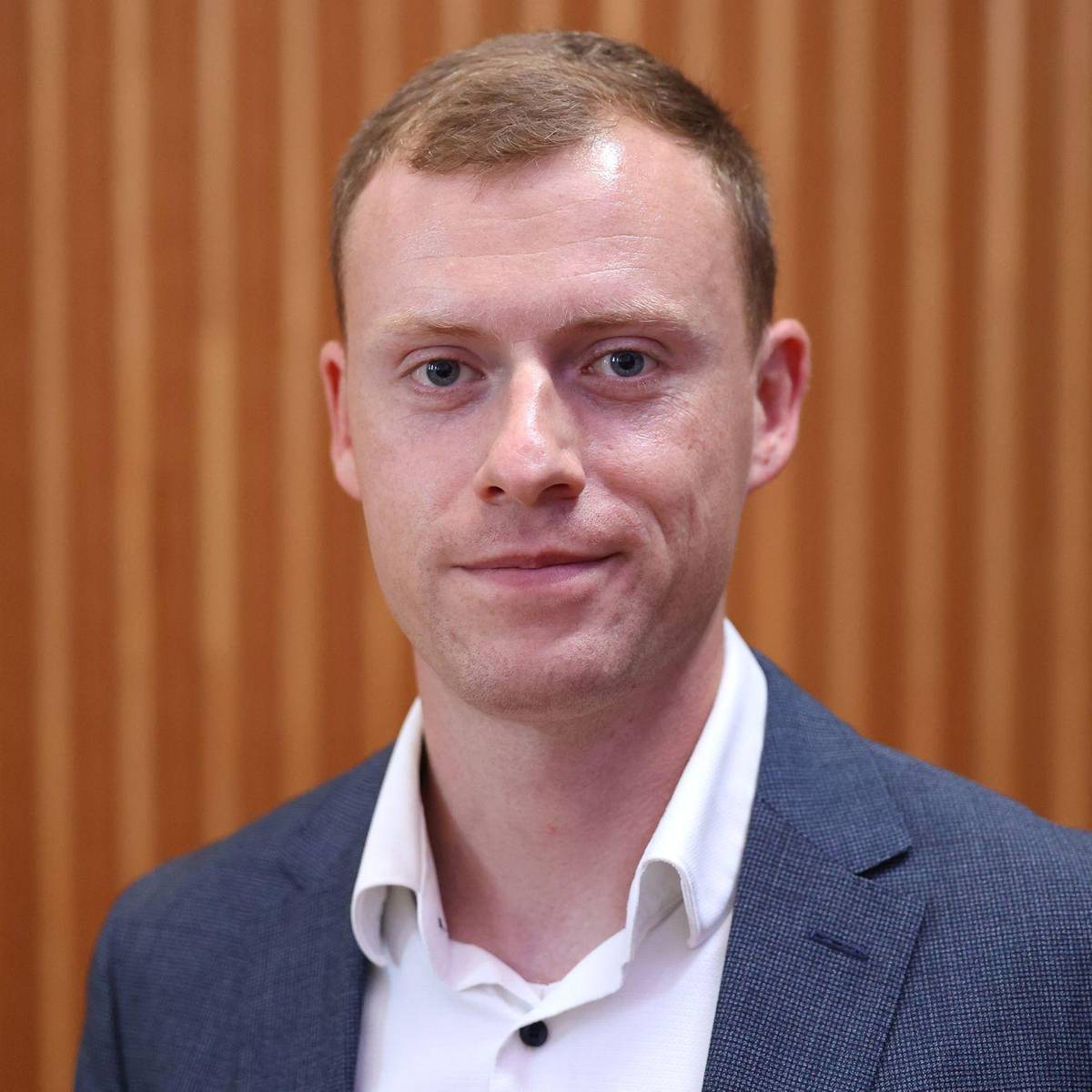 AfD im Bundestag wirft Abgeordneten Jan Wenzel Schmidt raus - Antenne Düsseldorf