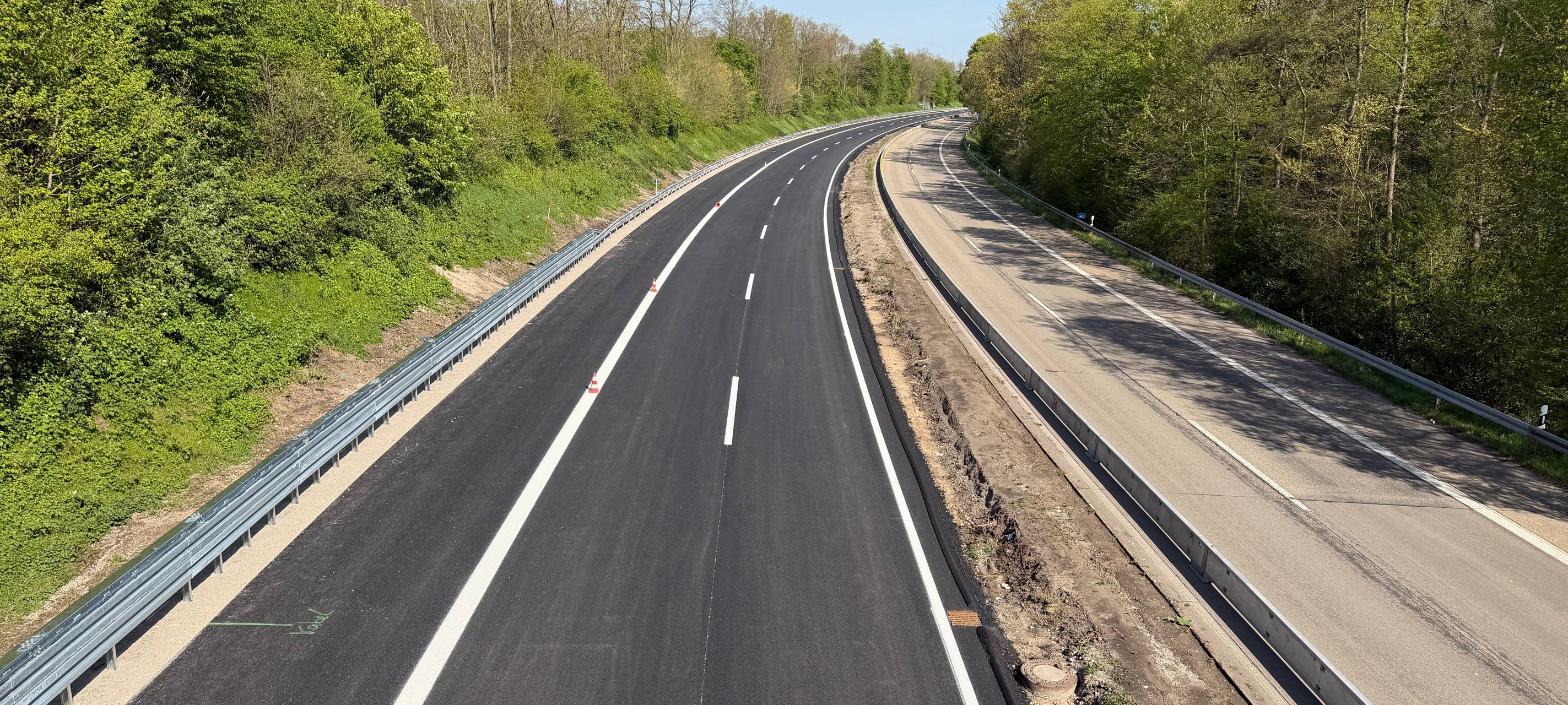 Blick auf die Baustelle der A59 in Fahrtrichtung Monheim zwischen den Anschlussstellen Benrath und Garath. Blickrichtung Benrath.
