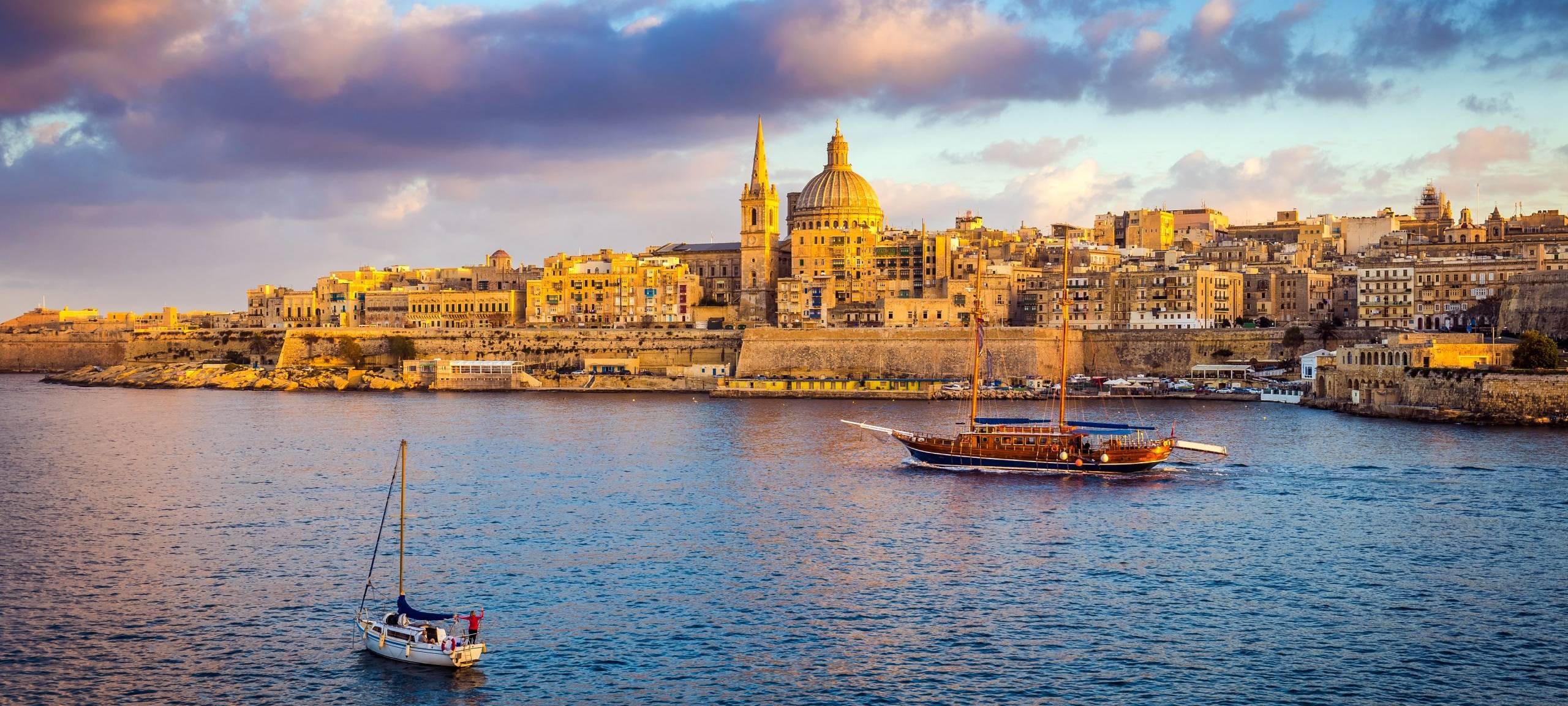 Kulisse von Malta vom Meer aus