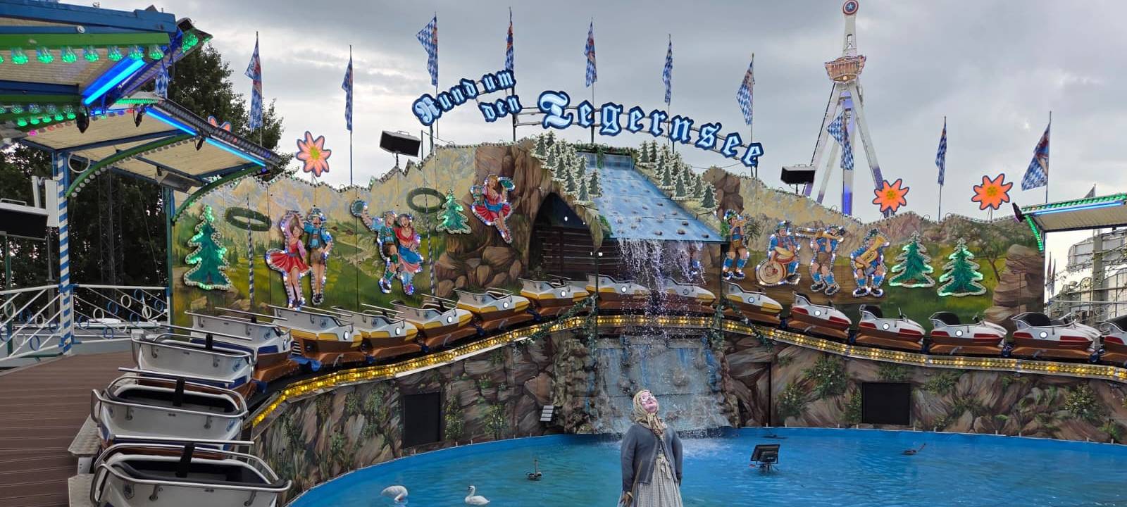 Das Fahrgeschäft Rund um den Tegernsee auf der Rheinkirmes 2026