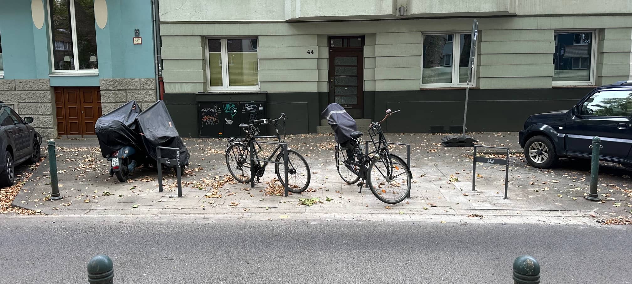 Fahrradständer an der Karolingerstraße