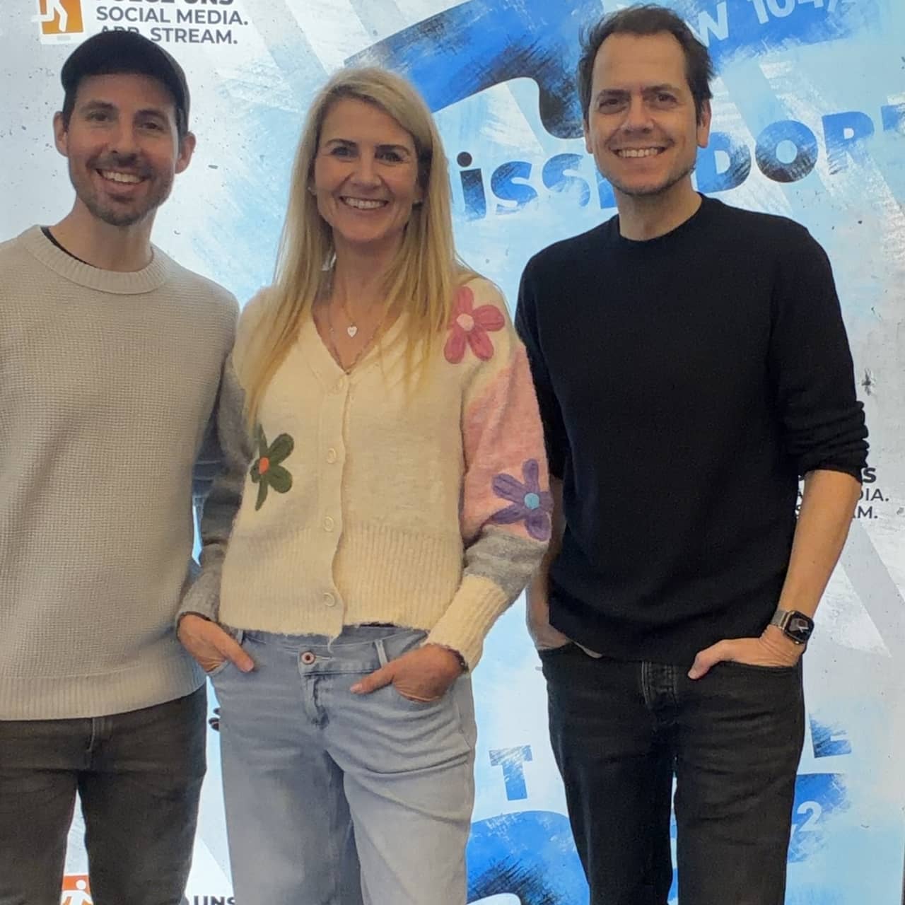 Claudia Monréal, Moderatorin bei Antenne Düsseldorf mit Schauspieler Raphael Grosch & Tommaso Cacciapuoti
