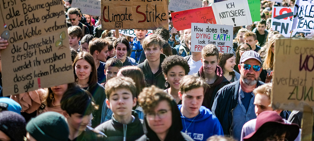 Tausende bei Klimaschutz-Demo in Düsseldorf