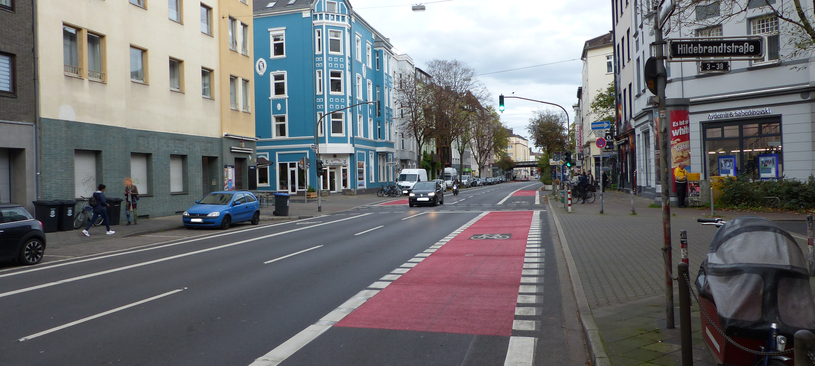 Stadt Düsseldorf markiert weitere Radwege