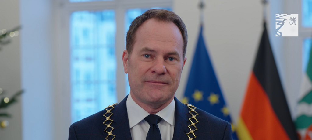 Oberbürgermeister Stephan Keller bei der Neujahrsansprache 2025.